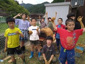 今日の作業を終えての集合写真