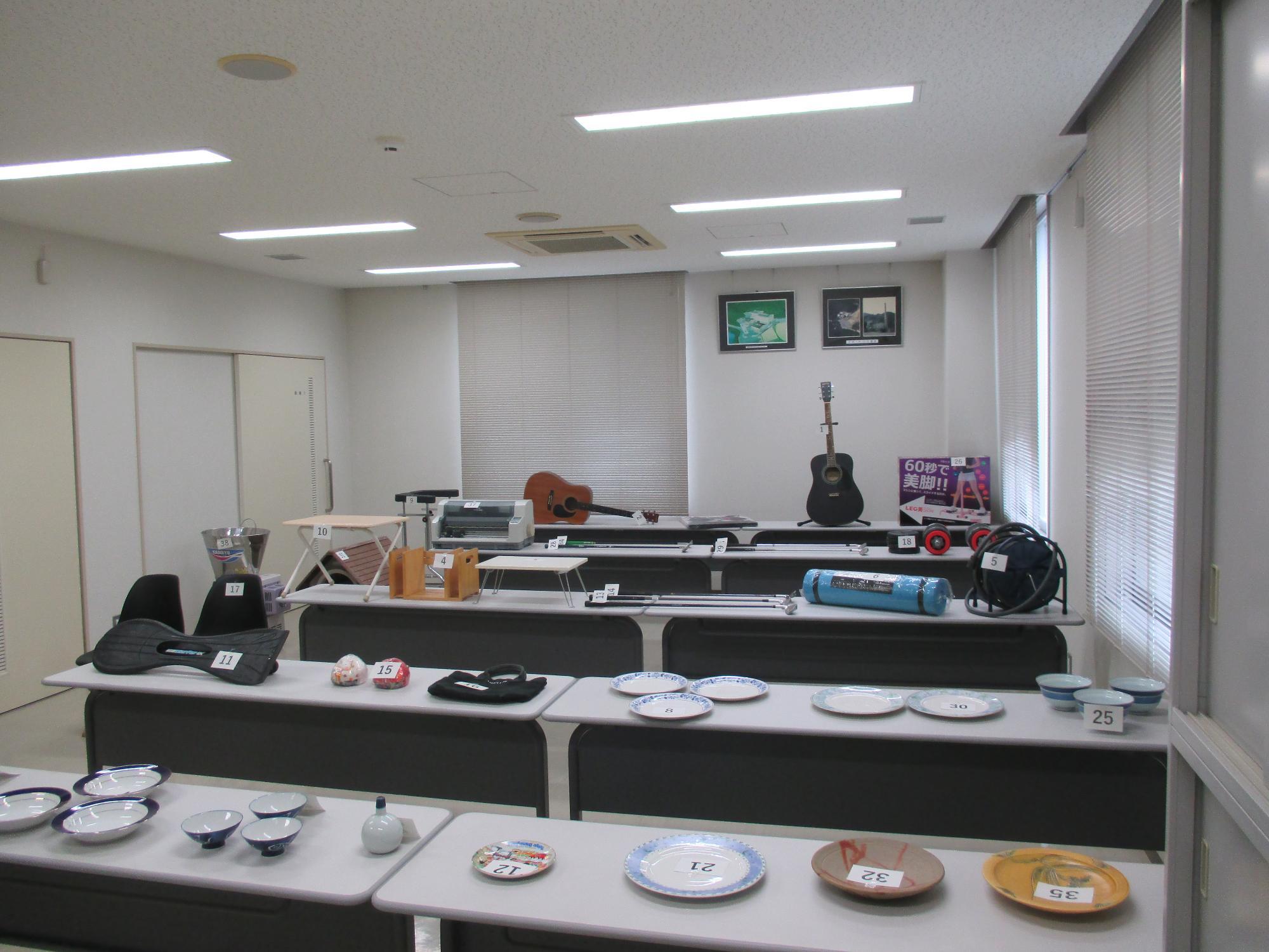 展示場所に展示されている物品の写真