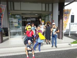 避難指示が解除され安心する留学児童の写真