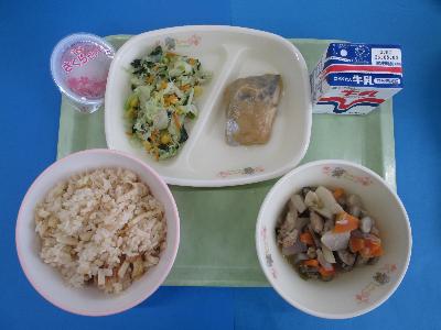 令和8年4月24日の給食の写真