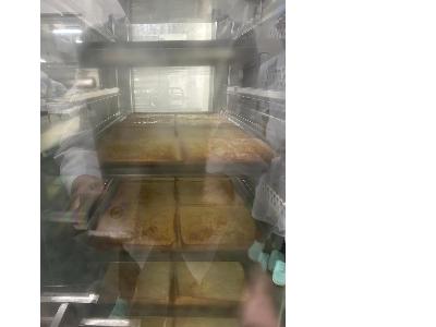 オーブンで焼いている写真