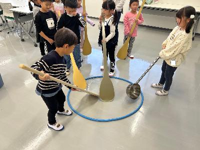 調理員体験をしている写真